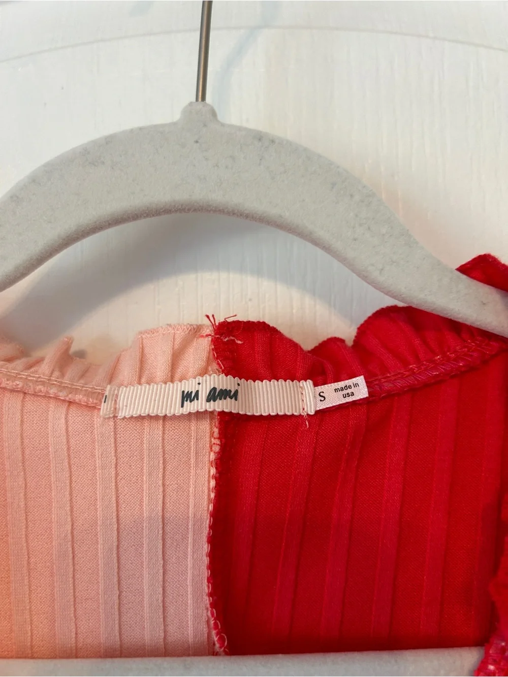 miami Pink & Red Colorblock Ruffle-Trim Ribbed Crop Top - Picture 3 of 4